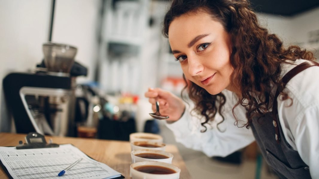 How Specialty Coffee Graded: The Secret Tool of Professional Coffee Taster